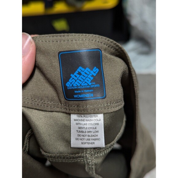 Eastern Mountain Sports Size 8 Olive Green Shorts - Picture 5 of 5